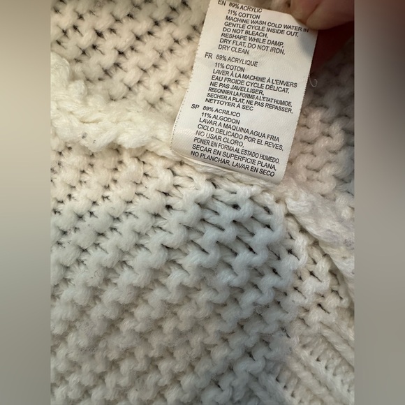 Women's Cream Sweater with Textured Sleeves - Picture 4 of 7